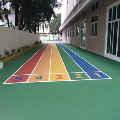 守護童真第一步 專業(yè)解析幼兒園塑膠地坪與EPDM塑膠跑道